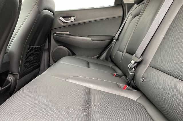 Hyundai KONA 1.6 GDi Hybrid Ultimate 5dr DCT Polar White