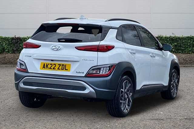 Hyundai KONA 1.6 GDi Hybrid Ultimate 5dr DCT Polar White