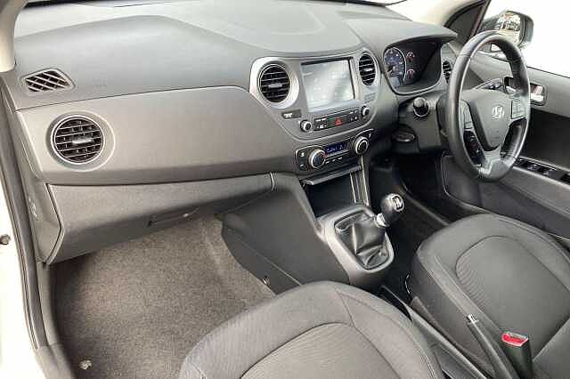 Hyundai i10 1.0 Premium 5dr