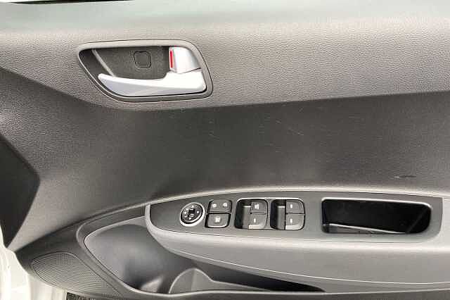 Hyundai i10 1.0 Premium 5dr