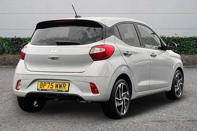 Hyundai i10 1.0 Premium Hatchback 5dr Petrol Manual Euro 6 (s/s) (63 ps)