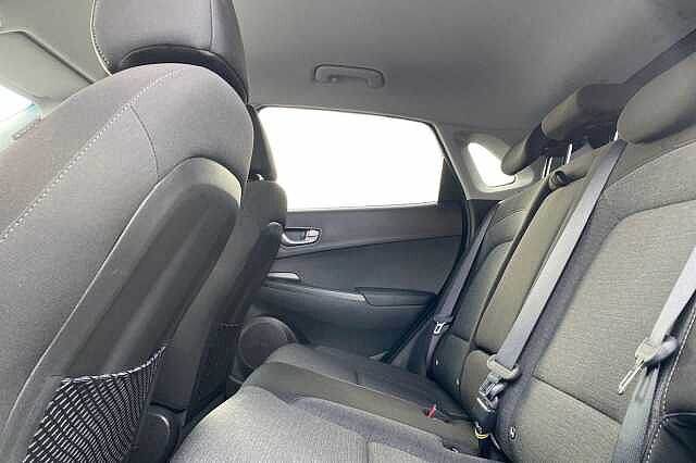 Hyundai Kona 64kWh Premium SUV 5dr Electric Auto (10.5kW Charger) (204 ps)