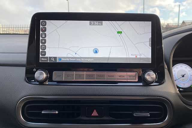 Hyundai Kona 64kWh Premium SUV 5dr Electric Auto (10.5kW Charger) (204 ps)