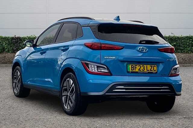 Hyundai Kona 64kWh Premium SUV 5dr Electric Auto (10.5kW Charger) (204 ps)