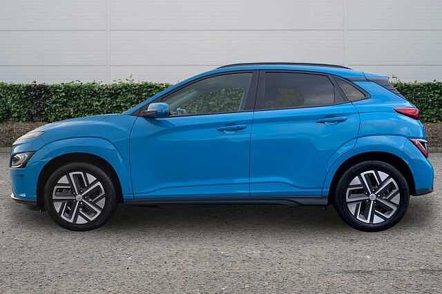 Hyundai Kona 64kWh Premium SUV 5dr Electric Auto (10.5kW Charger) (204 ps)
