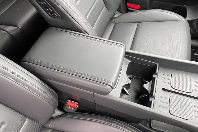 Hyundai Santa Fe 1.6 h T-GDi Calligraphy SUV 5dr Petrol Hybrid Auto Euro 6 (s/s) (7Seat) (215 ps)