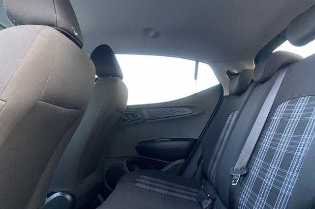 Hyundai i10 1.0 Premium Hatchback 5dr Petrol Auto Euro 6 (s/s) (63 ps)