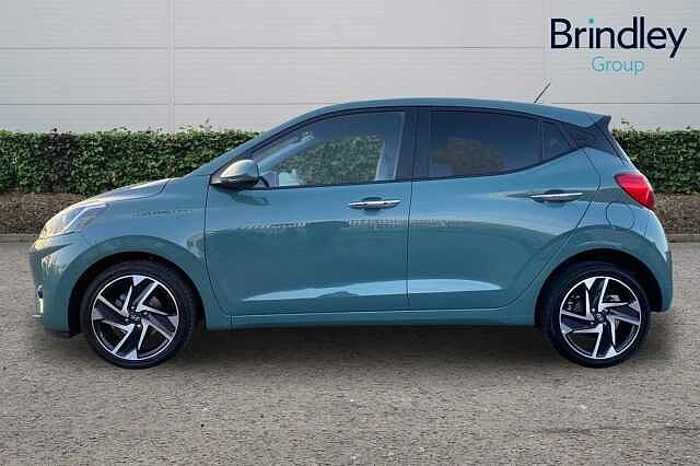 Hyundai i10 1.0 Premium Hatchback 5dr Petrol Auto Euro 6 (s/s) (63 ps)