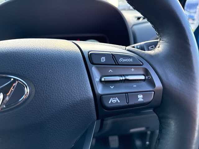 Hyundai KONA 1.6 h-GDi Premium SUV 5dr Petrol Hybrid DCT Euro 6 (s/s) (141 ps) Blue
