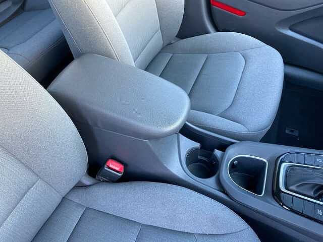 Hyundai Ioniq 1.6 h-GDi SE Connect Hatchback 5dr Petrol Hybrid DCT Euro 6 (s/s) (141 ps)