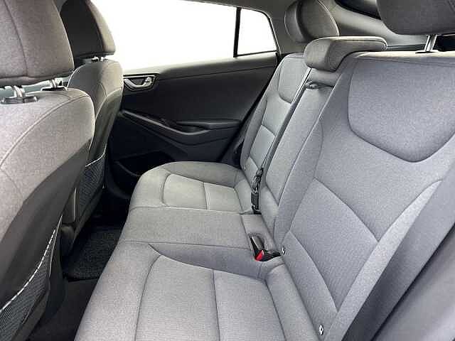 Hyundai Ioniq 1.6 h-GDi Premium Hatchback 5dr Petrol Hybrid DCT Euro 6 (s/s) (141 ps)