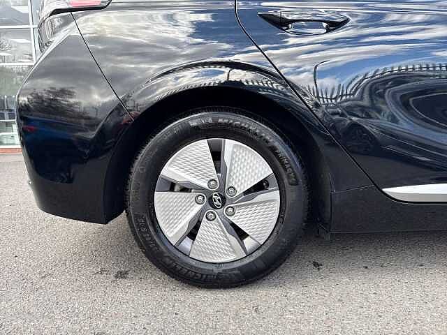 Hyundai Ioniq 1.6 h-GDi Premium Hatchback 5dr Petrol Hybrid DCT Euro 6 (s/s) (141 ps)