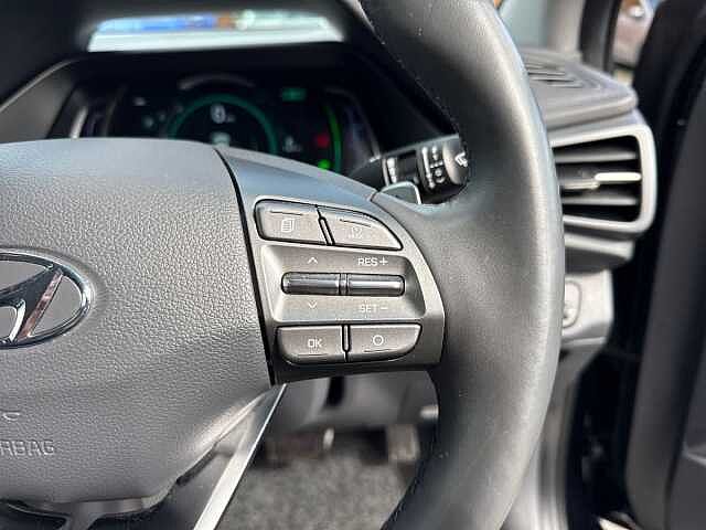 Hyundai Ioniq 1.6 h-GDi Premium Hatchback 5dr Petrol Hybrid DCT Euro 6 (s/s) (141 ps)