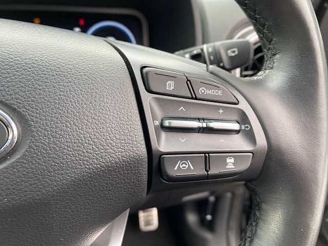 Hyundai KONA 100kW Premium 39kWh 5dr Auto Phantom Black