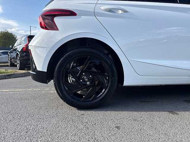 Hyundai i20 1.0T GDi 90 Black Line 5dr DCT