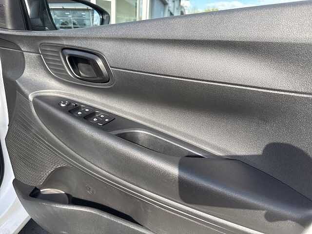 Hyundai i20 1.0T GDi 90 Black Line 5dr DCT