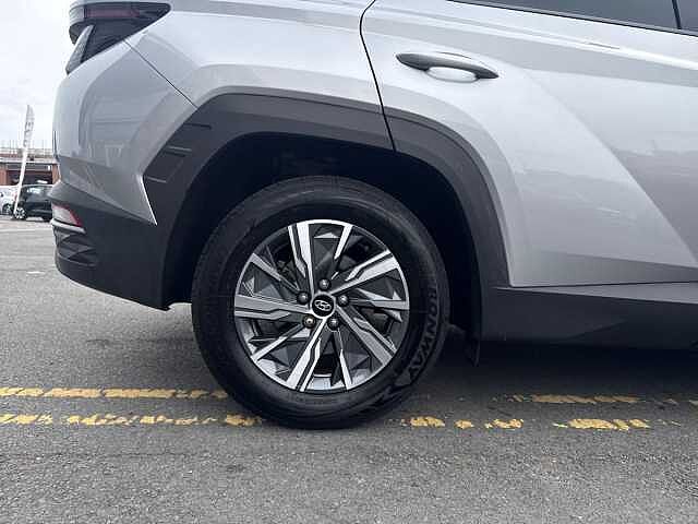 Hyundai TUCSON 1.6 TGDi Hybrid 230 SE Connect 5dr 2WD Auto Shimmering Silver