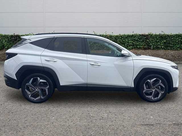 Hyundai TUCSON 1.6 TGDi Hybrid 230 Ultimate 5dr 2WD Auto Serenity White