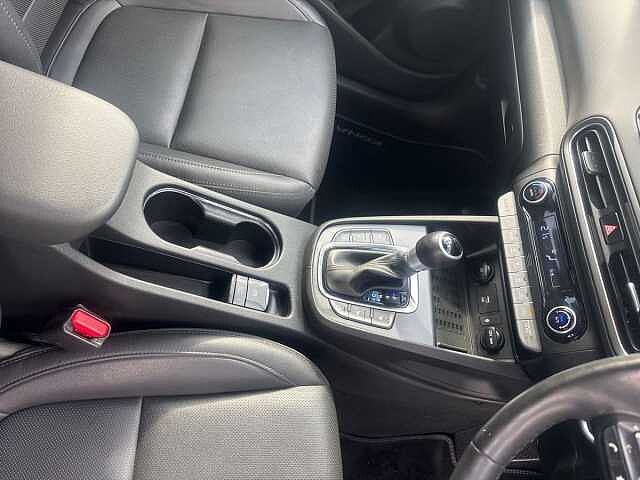 Hyundai KONA 1.6 GDi Hybrid Ultimate 5dr DCT Pulse Red